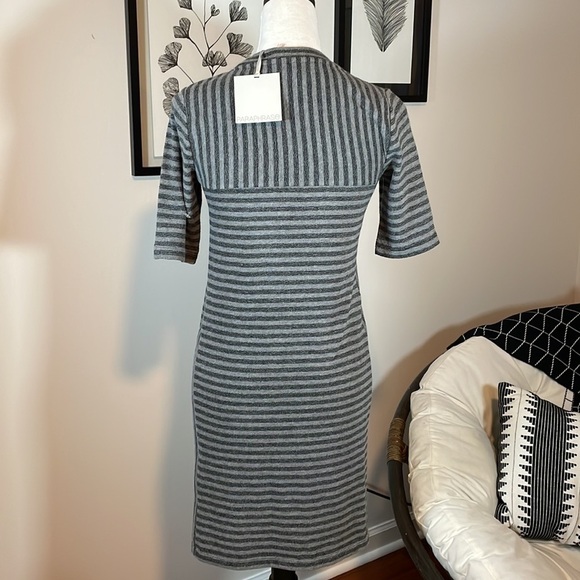 🤩3 for $30 Bundle Deal🤩
NWT Paraphrase bodycon dress - Picture 5 of 8